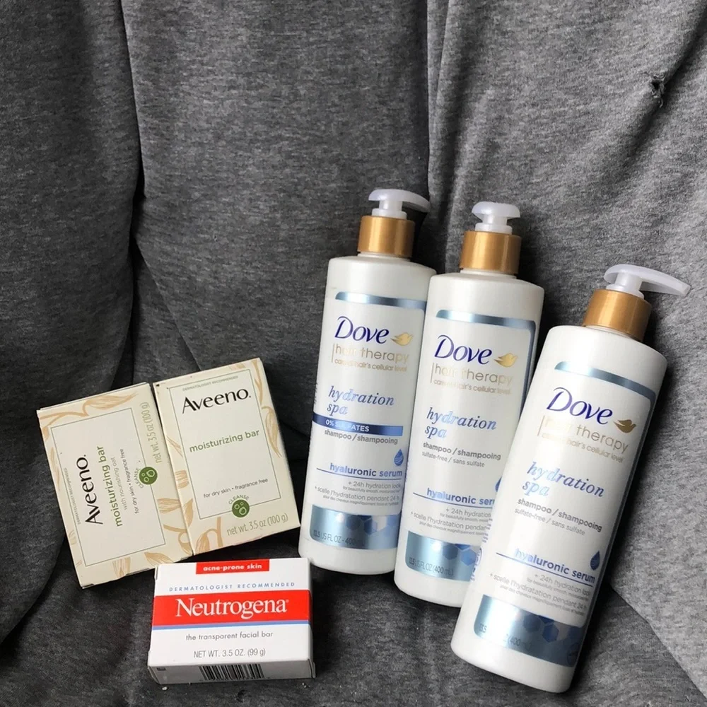 Bundle of 3 bar soap and shampoo (Dove, Aveeno, Neutrogena) - Picture 1 of 3